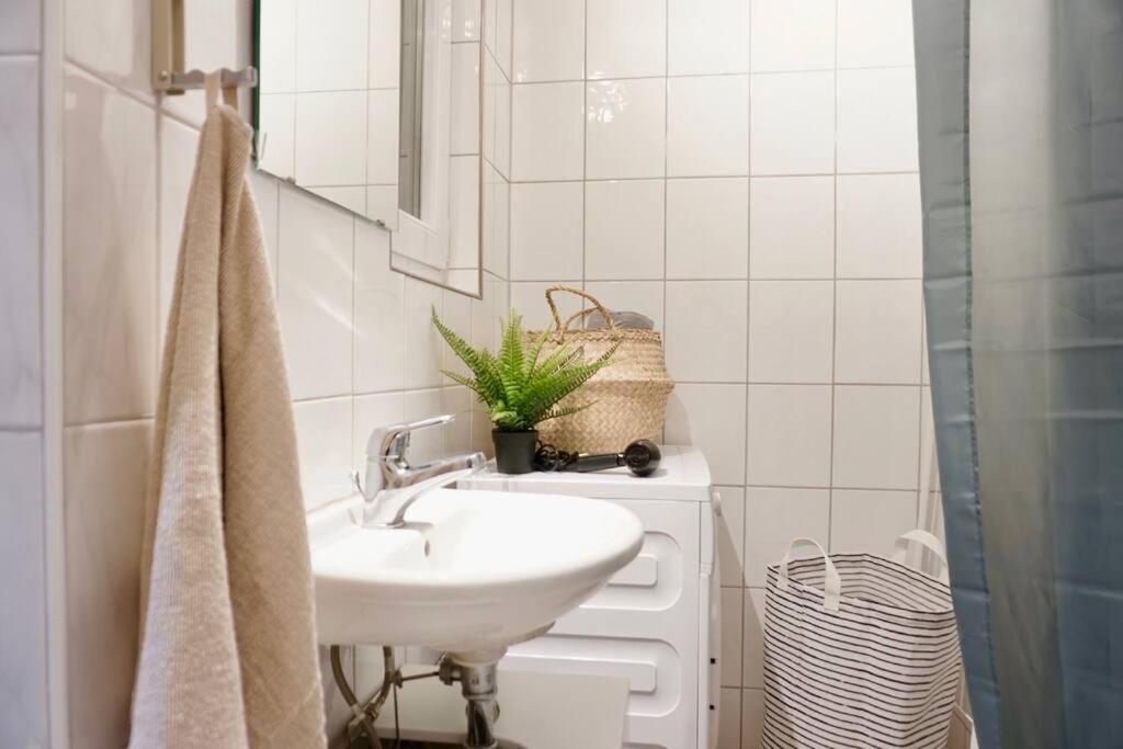 Gemutliches Kleines Studio-Apartment In Top Lage Nahe Karlsruhe Innenstadt Mit Klimaanlage Bagian luar foto