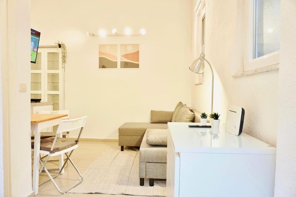 Gemutliches Kleines Studio-Apartment In Top Lage Nahe Karlsruhe Innenstadt Mit Klimaanlage Bagian luar foto