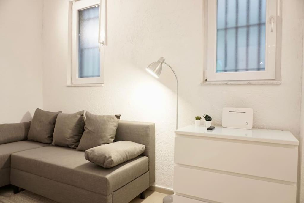 Gemutliches Kleines Studio-Apartment In Top Lage Nahe Karlsruhe Innenstadt Mit Klimaanlage Bagian luar foto