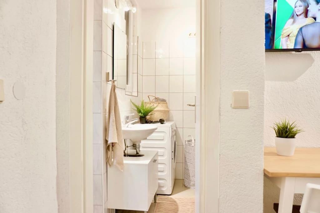 Gemutliches Kleines Studio-Apartment In Top Lage Nahe Karlsruhe Innenstadt Mit Klimaanlage Bagian luar foto