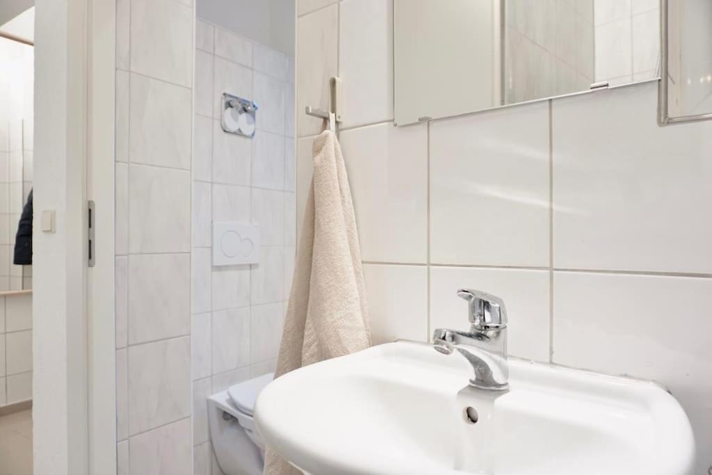 Gemutliches Kleines Studio-Apartment In Top Lage Nahe Karlsruhe Innenstadt Mit Klimaanlage Bagian luar foto
