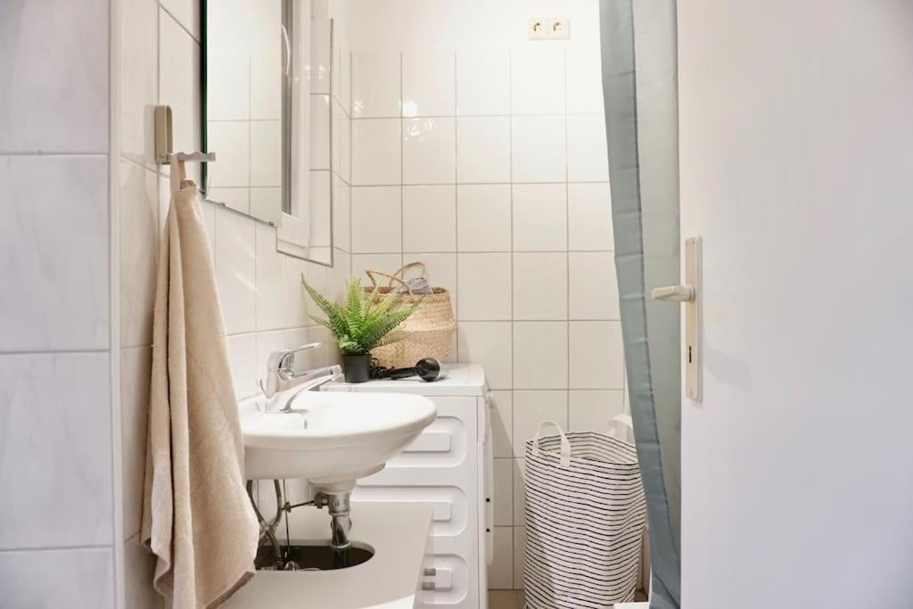 Gemutliches Kleines Studio-Apartment In Top Lage Nahe Karlsruhe Innenstadt Mit Klimaanlage Bagian luar foto